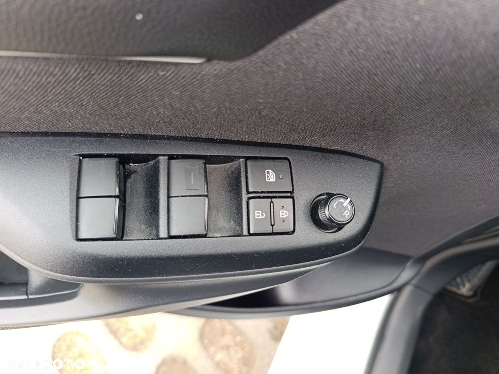 Toyota Yaris Hybrid 1.5 Style - 24