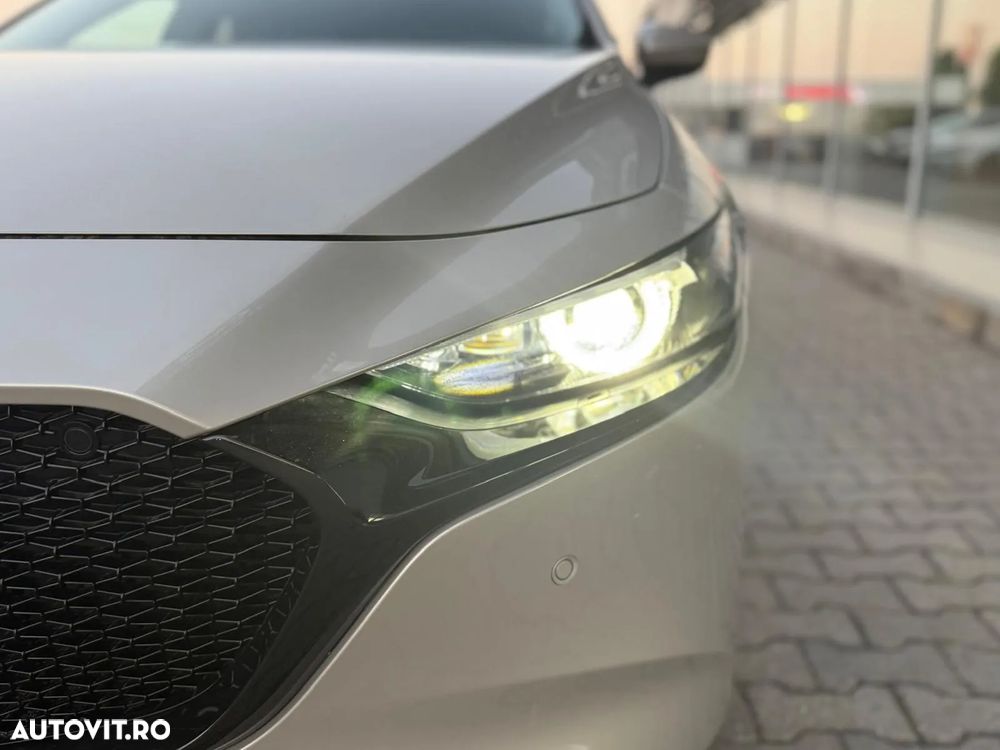 Mazda 3 e-Skyactiv X186 AT MHEV Exclusive-Line - 12