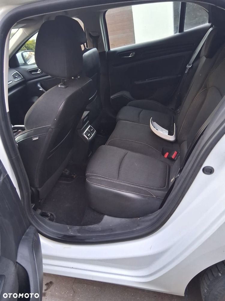 Renault Megane 1.6 dCi Energy Zen - 12