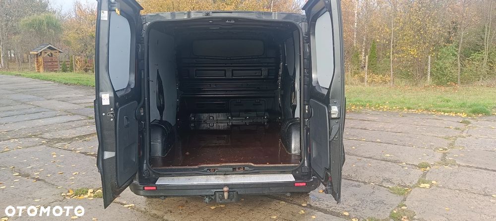Opel Vivaro Trafic nv300 klimatyzacja L1H1 2014 r Vito master tempomat ładny - 13