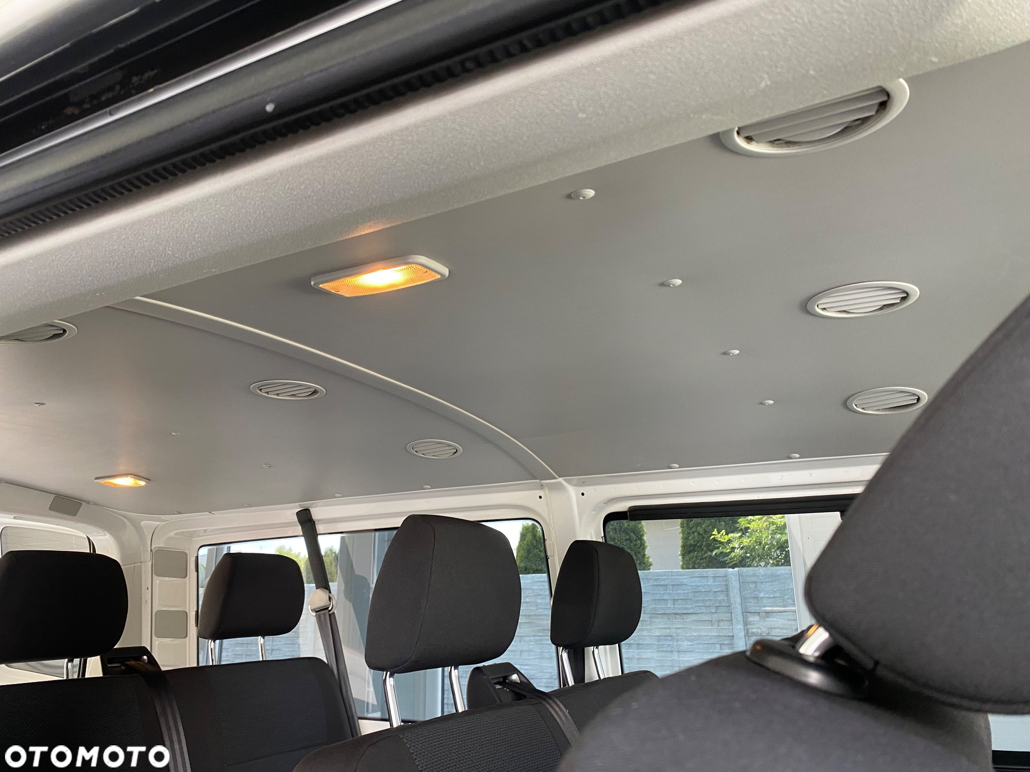 Volkswagen Transporter T6 TDI L2H2 - 18