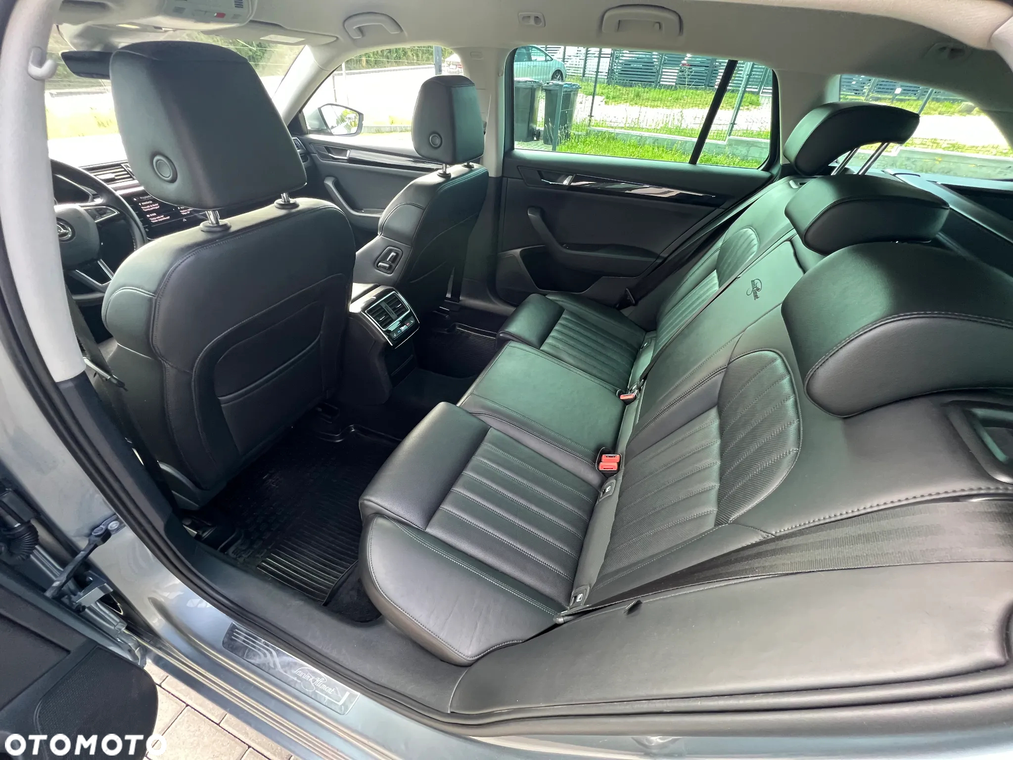 Skoda Superb 2.0 TDI 4x4 L&K DSG - 8