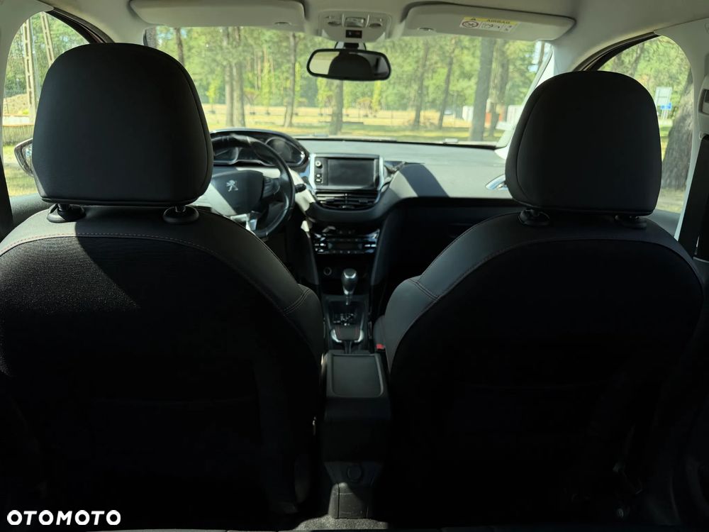 Peugeot 2008 - 11