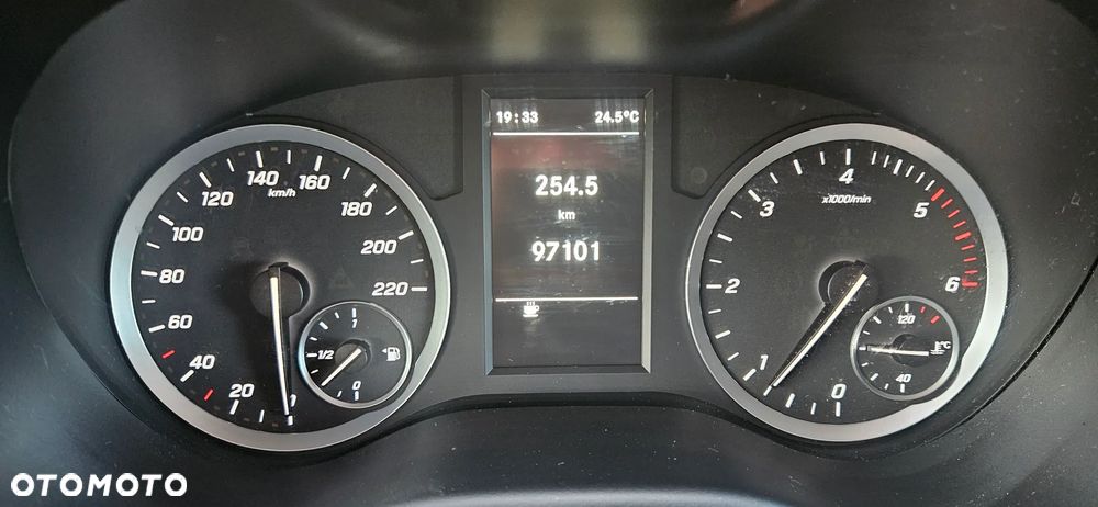 Mercedes-Benz Vito - 22