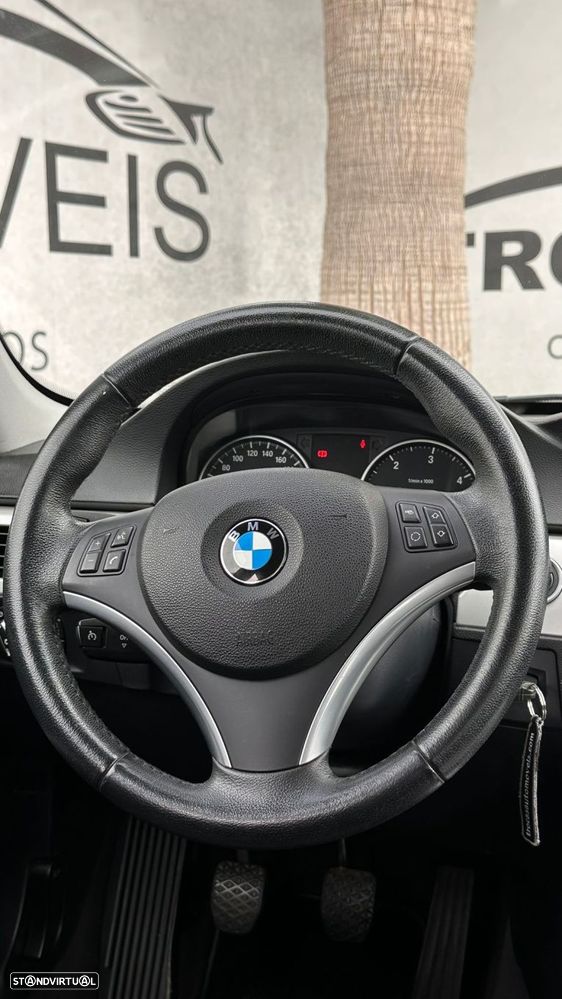 BMW 320 d Touring - 22