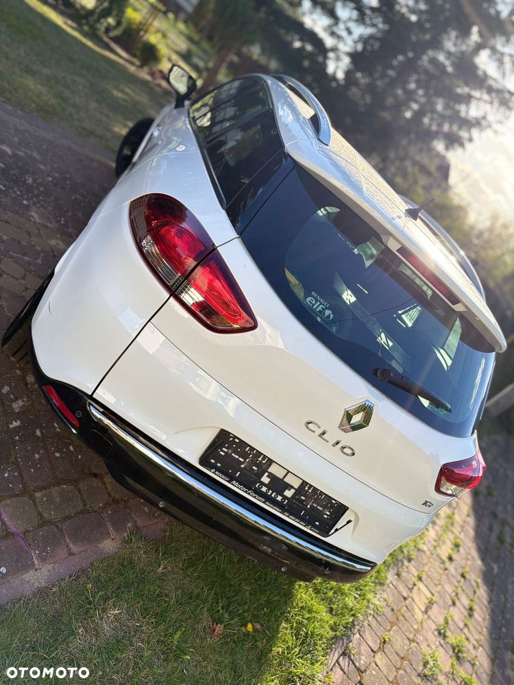 Renault Clio - 9