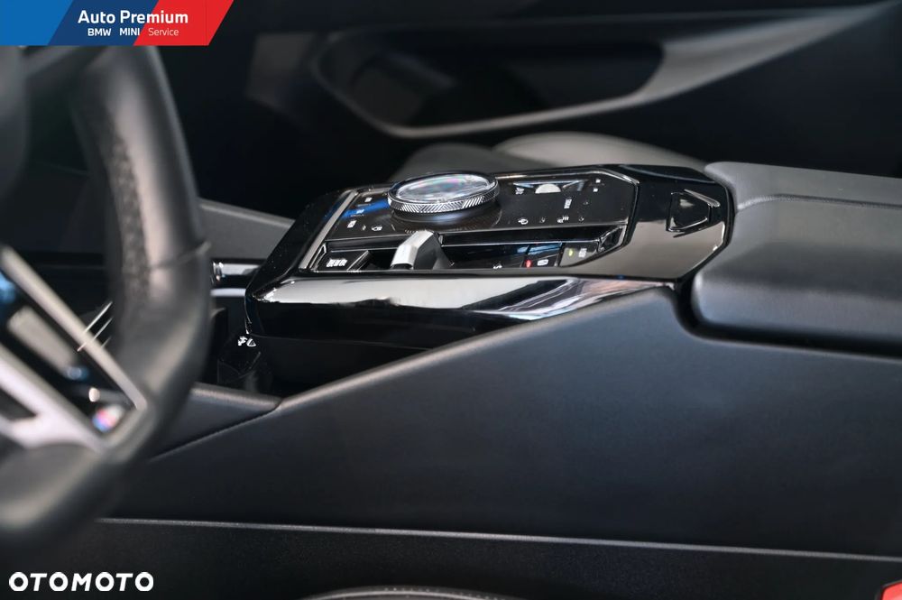 BMW Seria 5 520i mHEV - 8