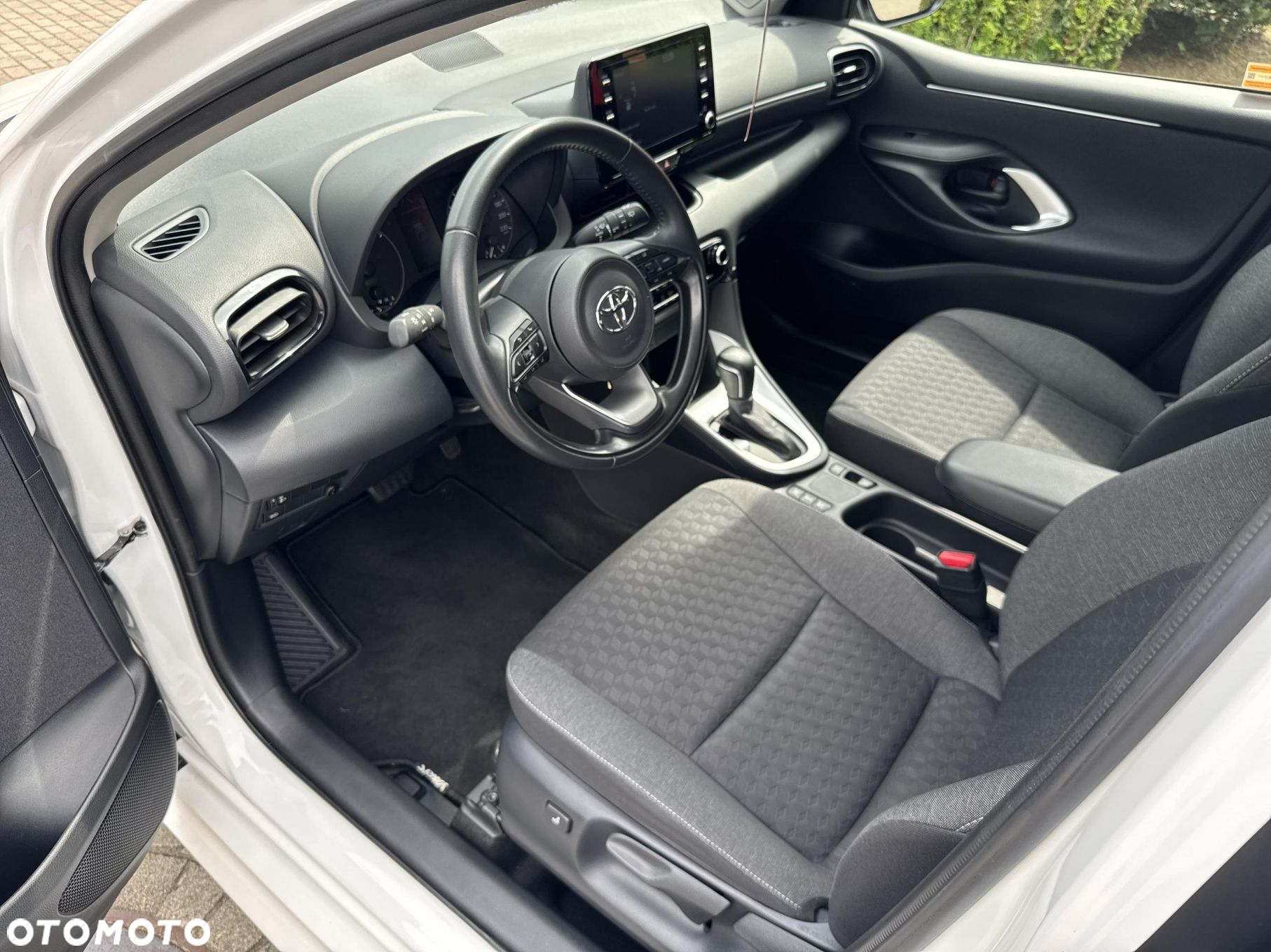 Toyota Yaris - 10