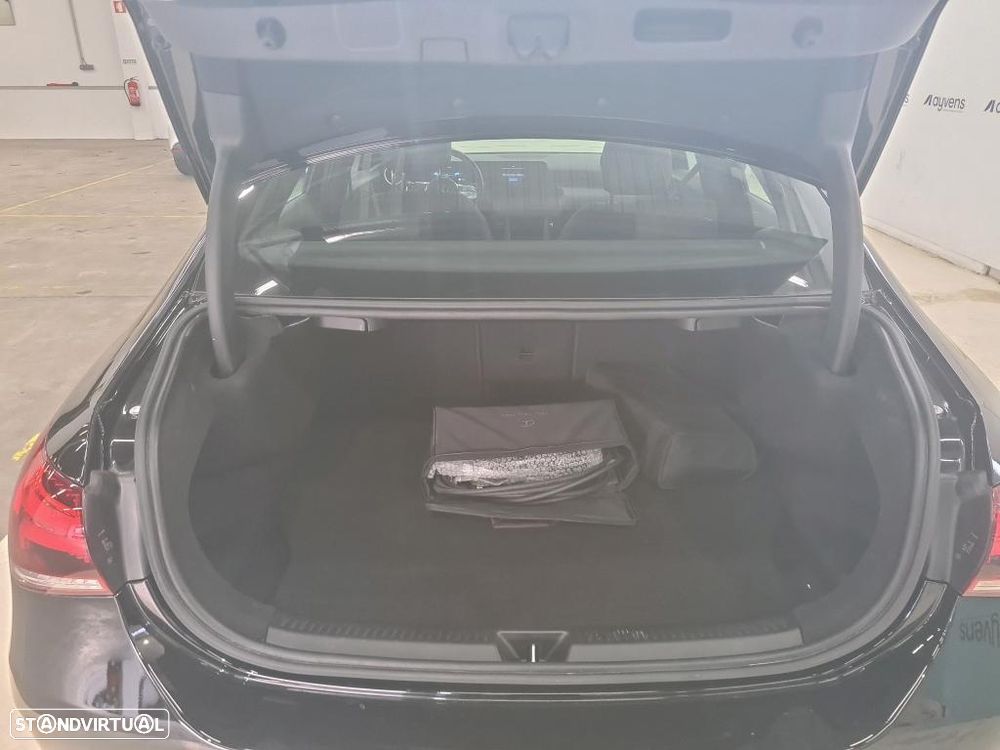Mercedes-Benz A 250 e AMG Line - 11