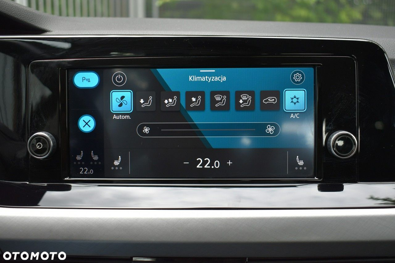 Volkswagen Golf VIII 1.5 TSI EVO Life - 25