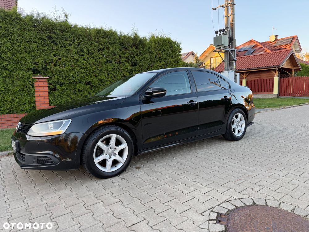 Volkswagen Jetta 1.6 TDI BMT Comfortline - 9