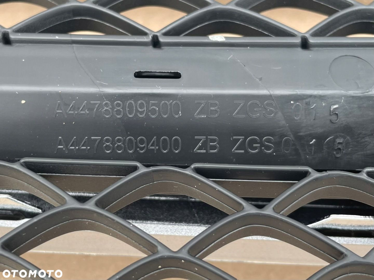 MERCEDES V-KLASA A447 ATRAPA GRILL - 7