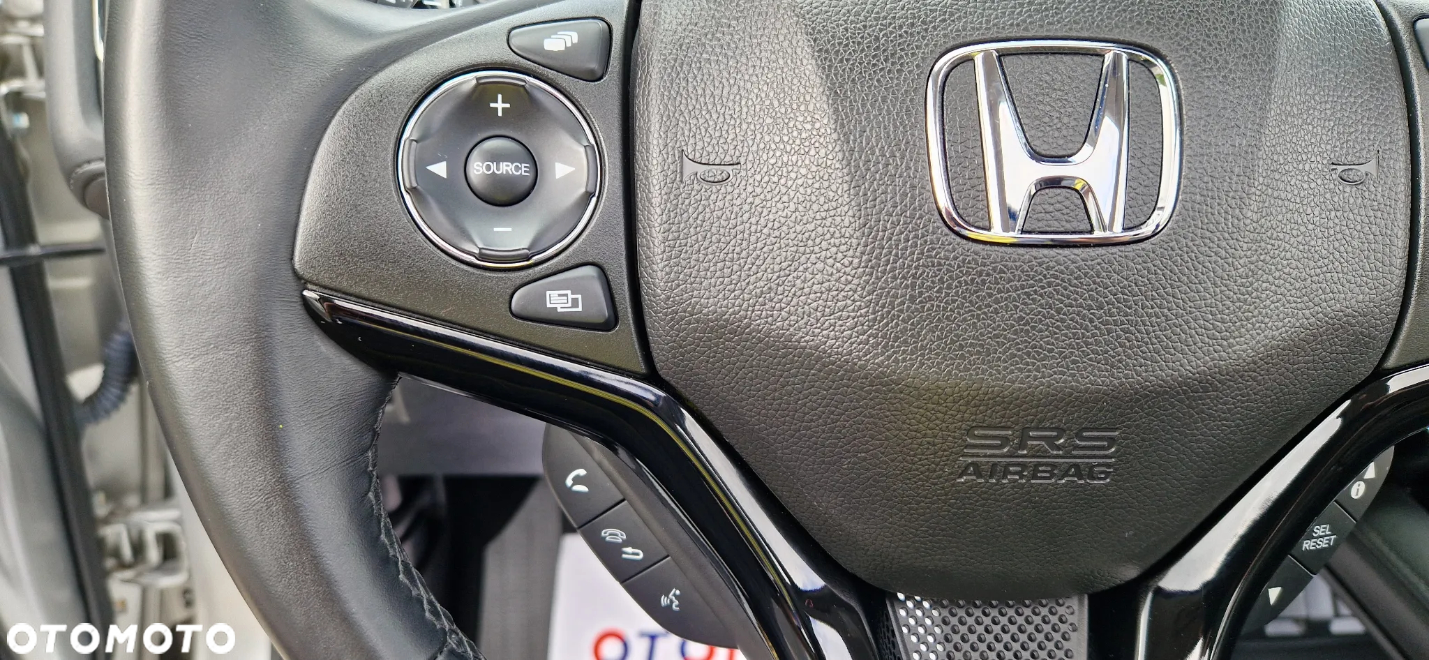 Honda HR-V 1.5 i-VTEC CVT Executive - 21