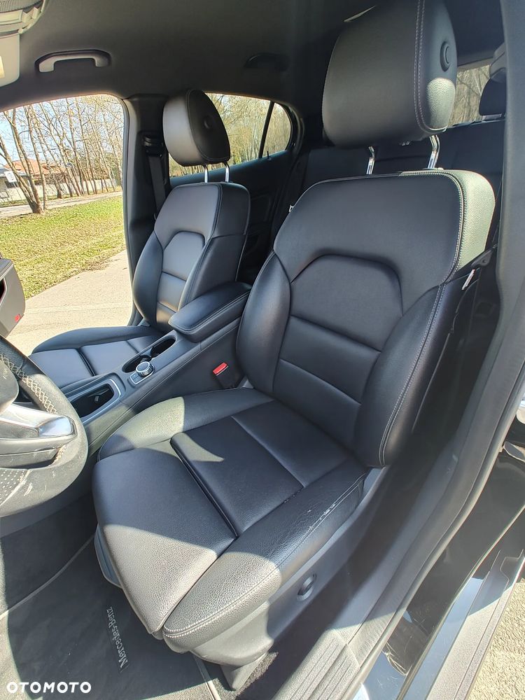 Mercedes-Benz GLA 250 4-Matic - 8