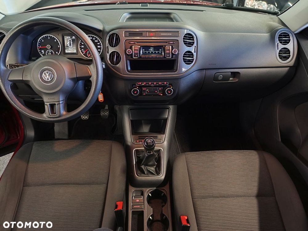 Volkswagen Tiguan 2.0 TDI DPF BlueMotion Technology Trend & Fun - 9