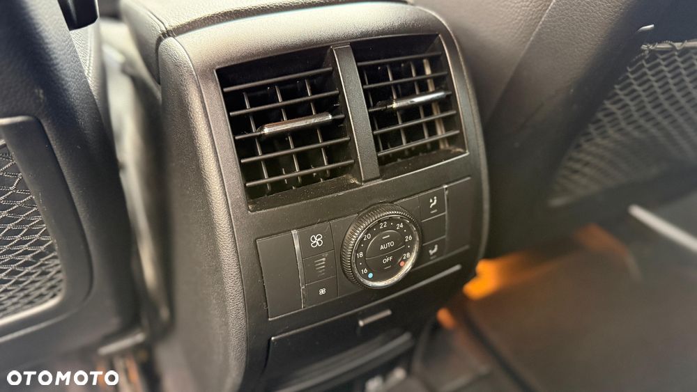 Mercedes-Benz ML - 9