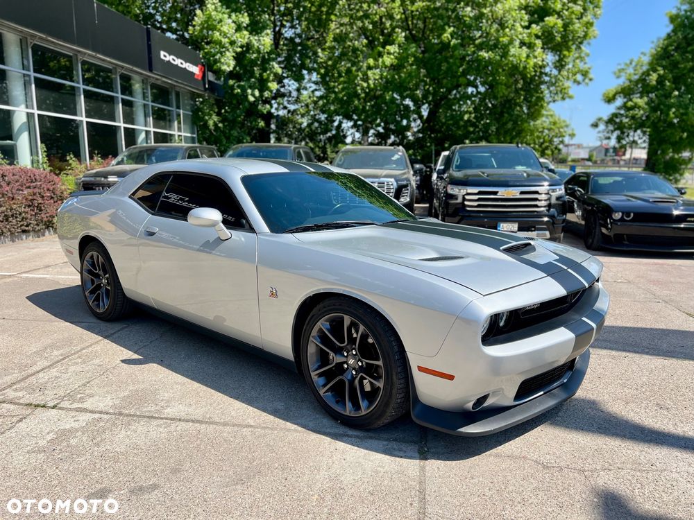 Dodge Challenger 6.4 Scat Pack - 2