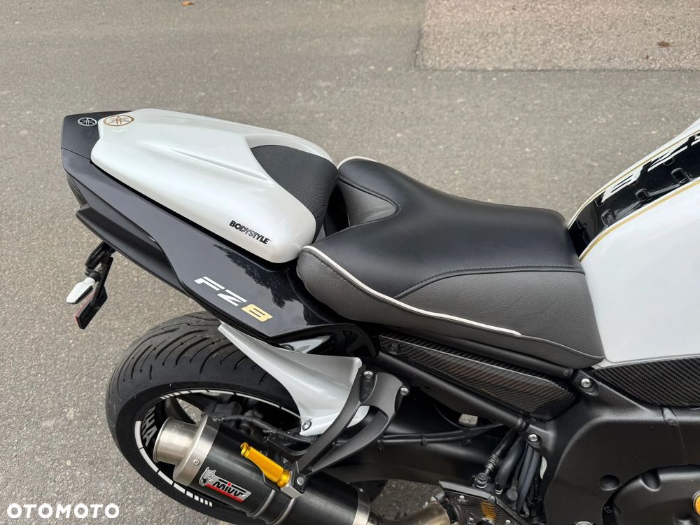 Yamaha FZ8 - 8