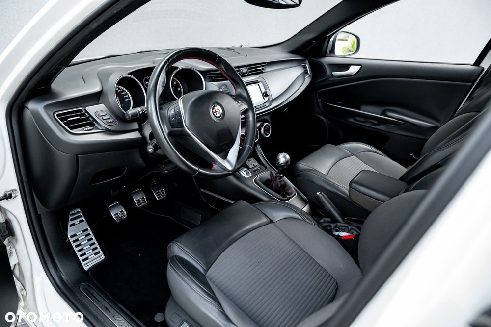 Alfa Romeo Giulietta - 16