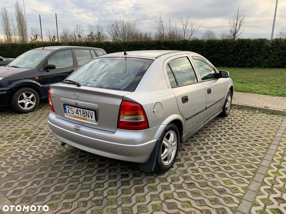 Opel Astra - 4
