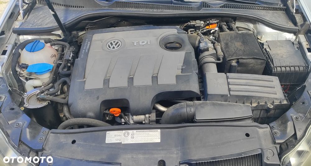 Volkswagen Golf 1.6 TDI DPF Comfortline - 15
