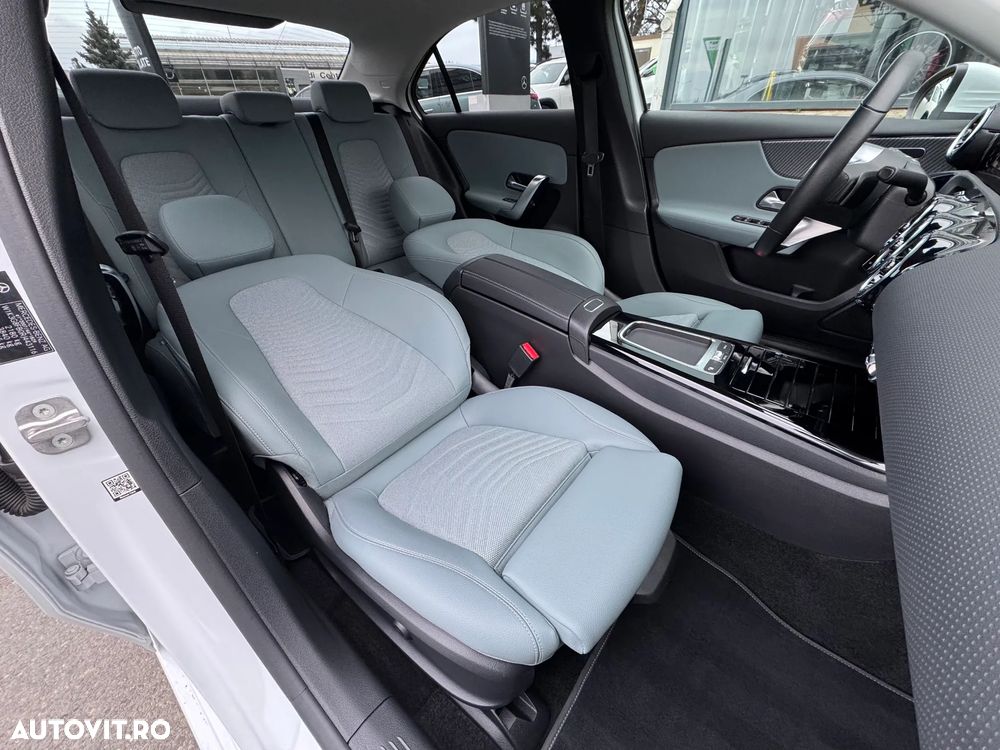 Mercedes-Benz A 250 e Sedan 8G-DCT Lim. Progressive Advanced - 11