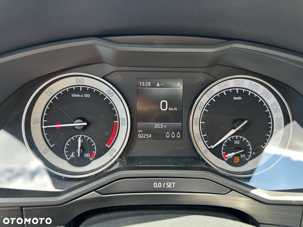 Skoda Superb 2.0 TDI SCR 4x4 Style DSG - 12