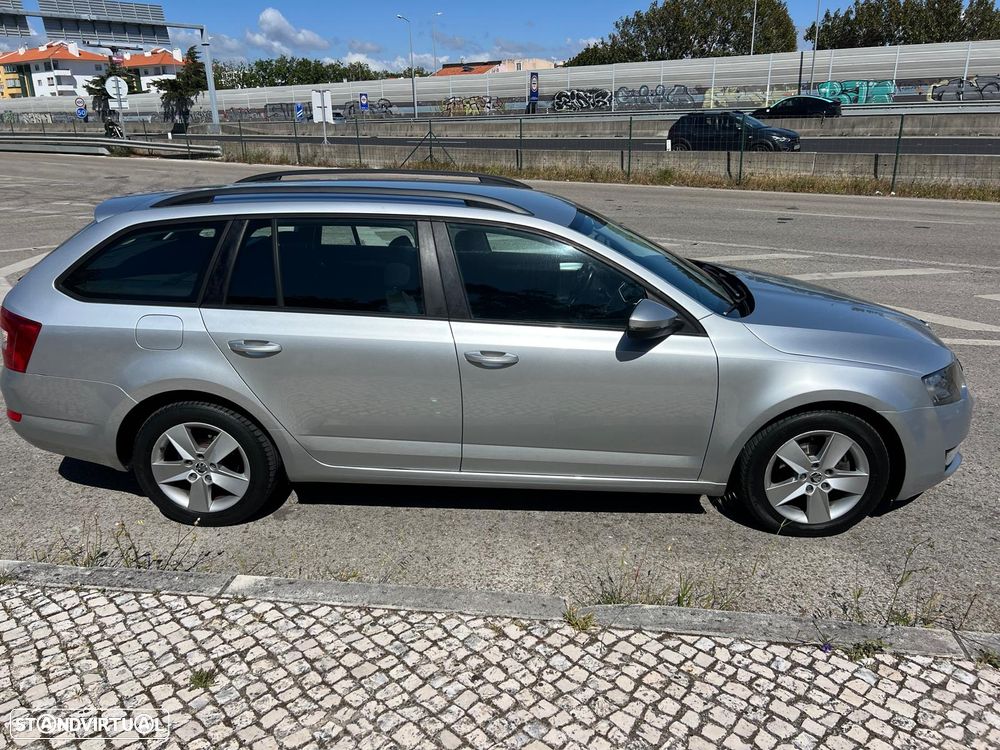 Skoda Octavia Break 1.6 TDi Style DSG - 5