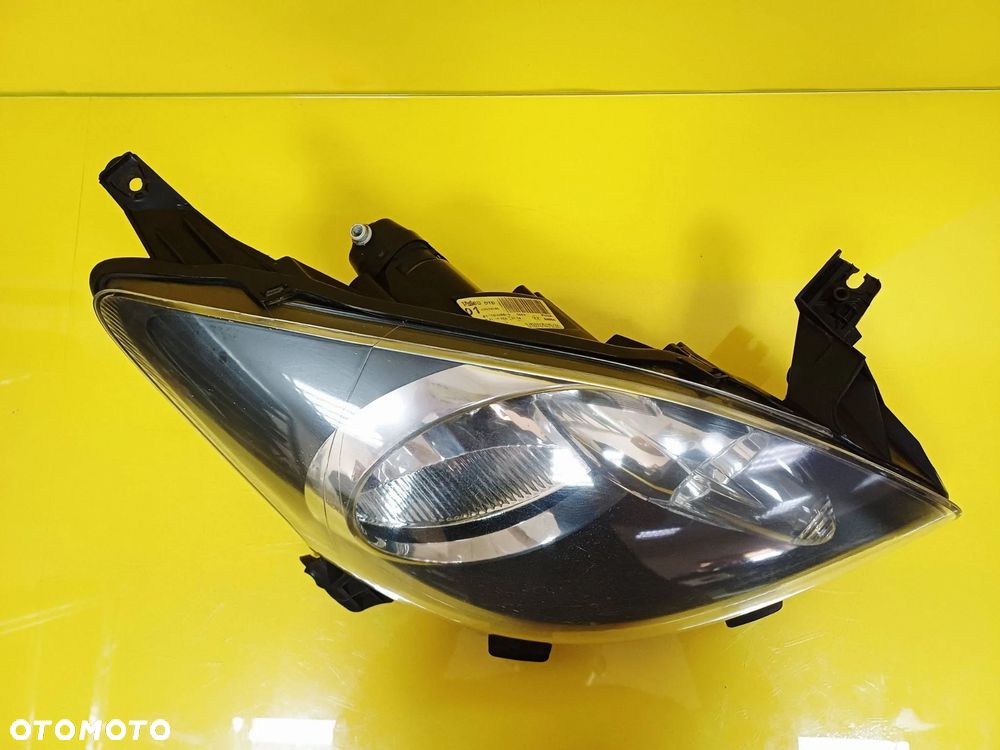 REFLEKTOR LAMPA PRAWY PRZÓD TOYOTA AYGO I 81110-0H010 NR89 - 4