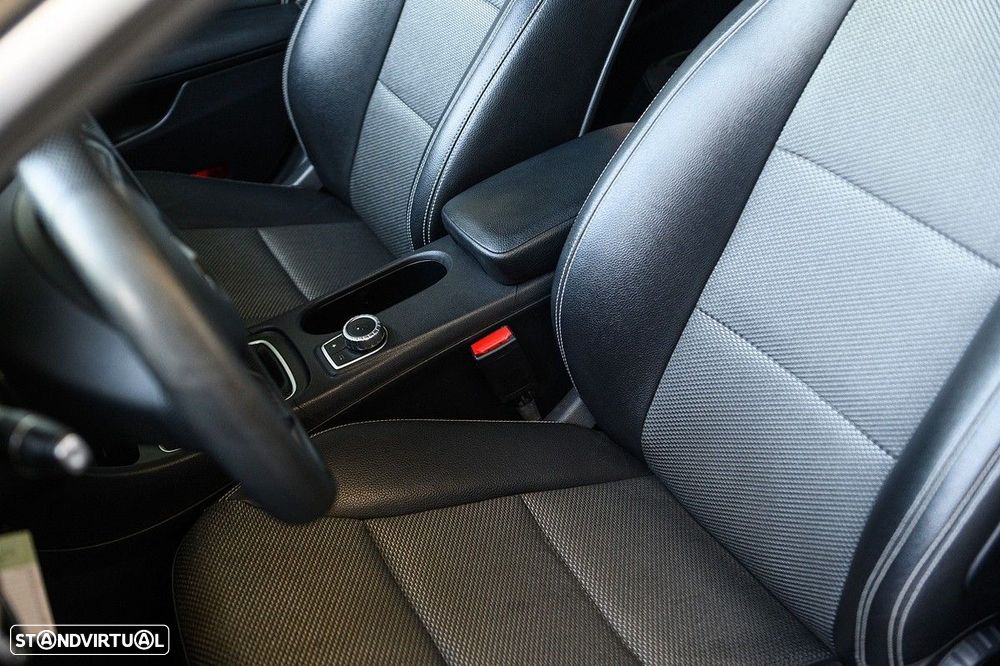 Mercedes-Benz CLA 180 d Shooting Brake Urban - 21