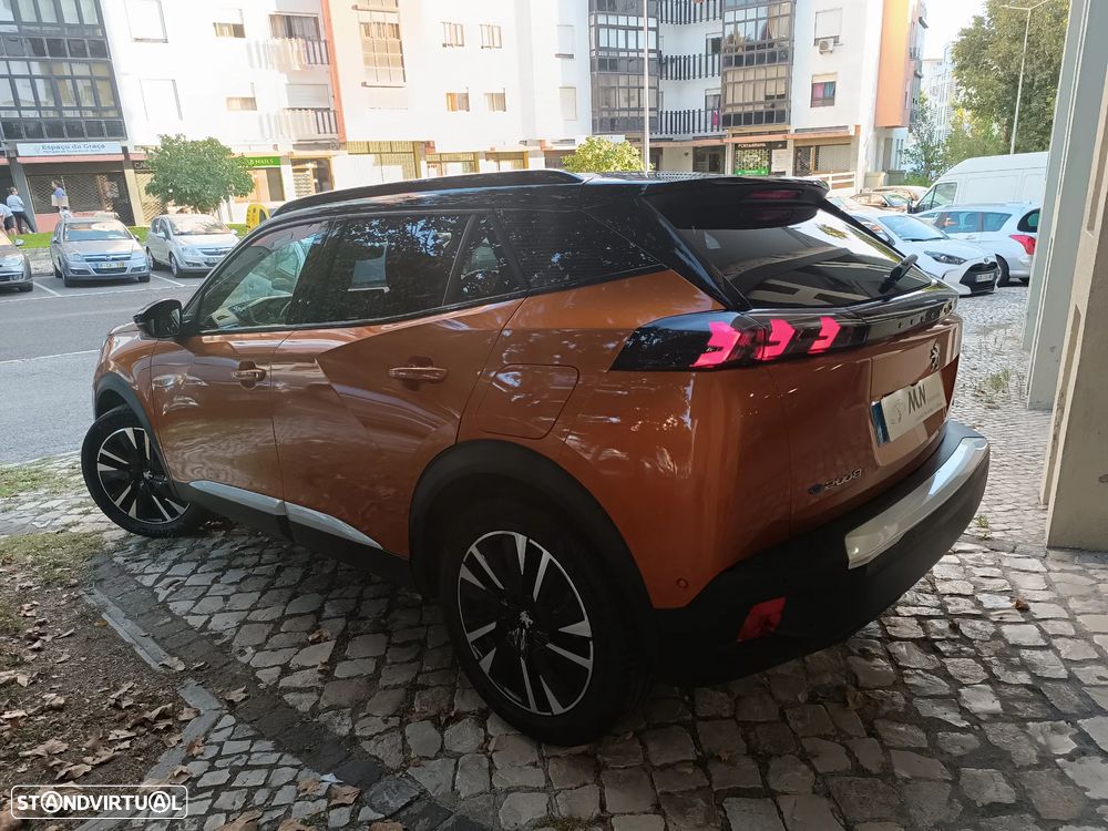 Peugeot e-2008 GT Pack - 7