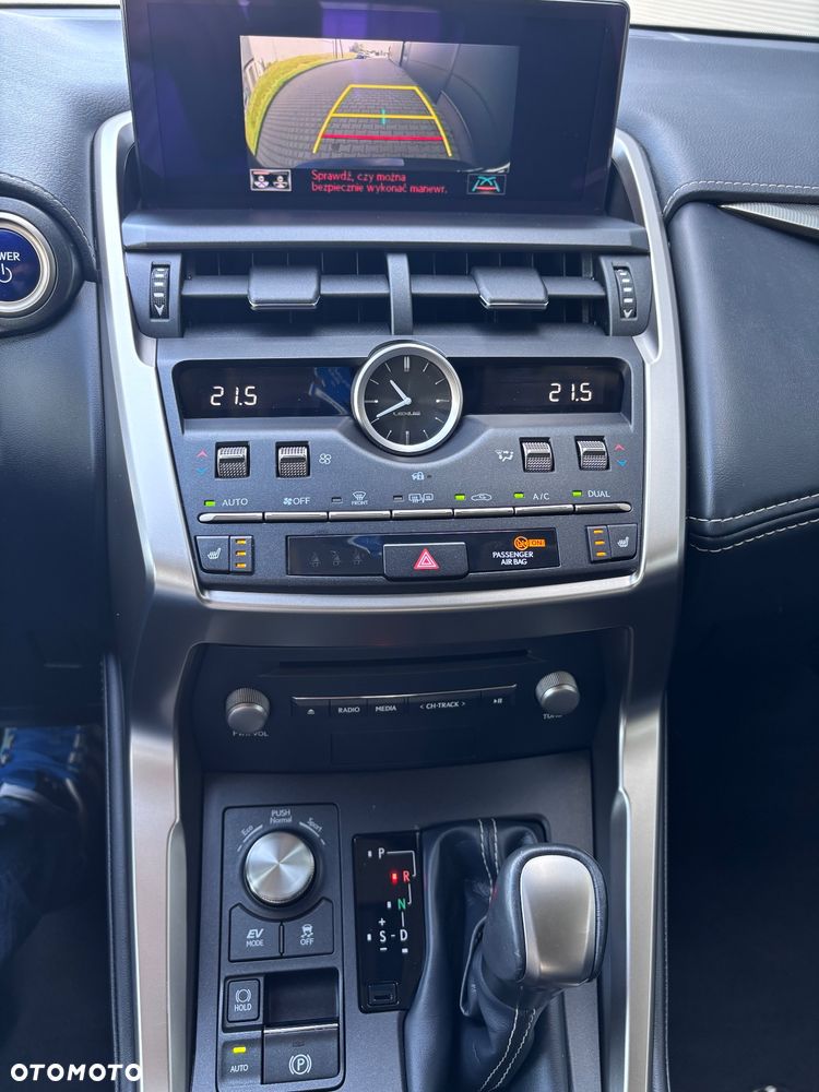 Lexus NX 300h F Impression AWD - 30