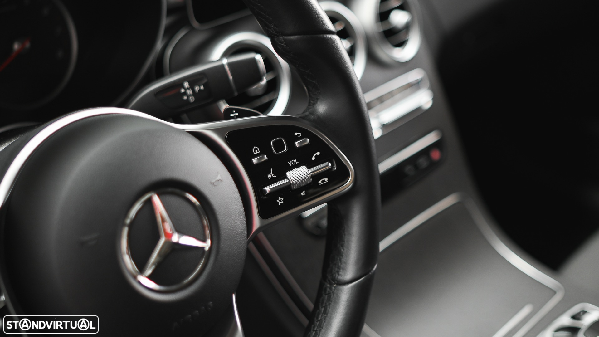 Mercedes-Benz C 300 e Avantgarde - 39