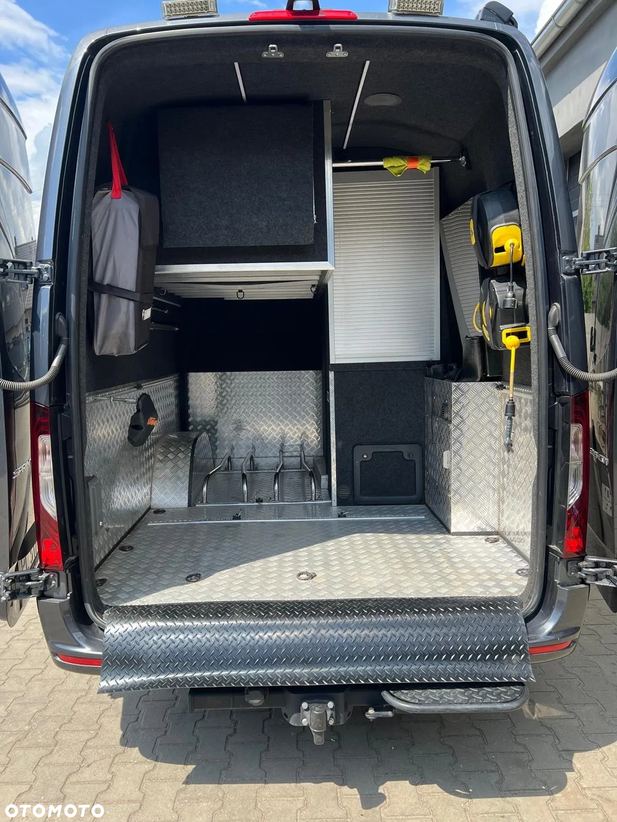 Mercedes-Benz Sprinter 319 CDI 907.235 - 9