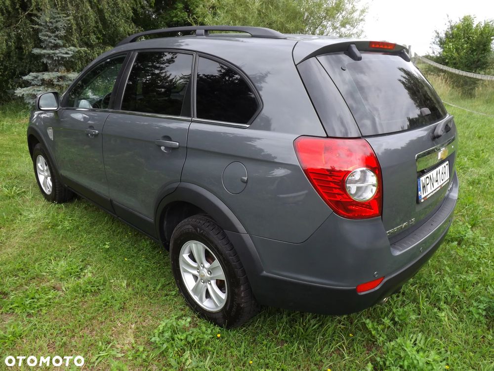 Chevrolet Captiva 2.4 LS - 11