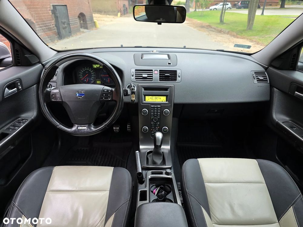 Volvo V50 - 11