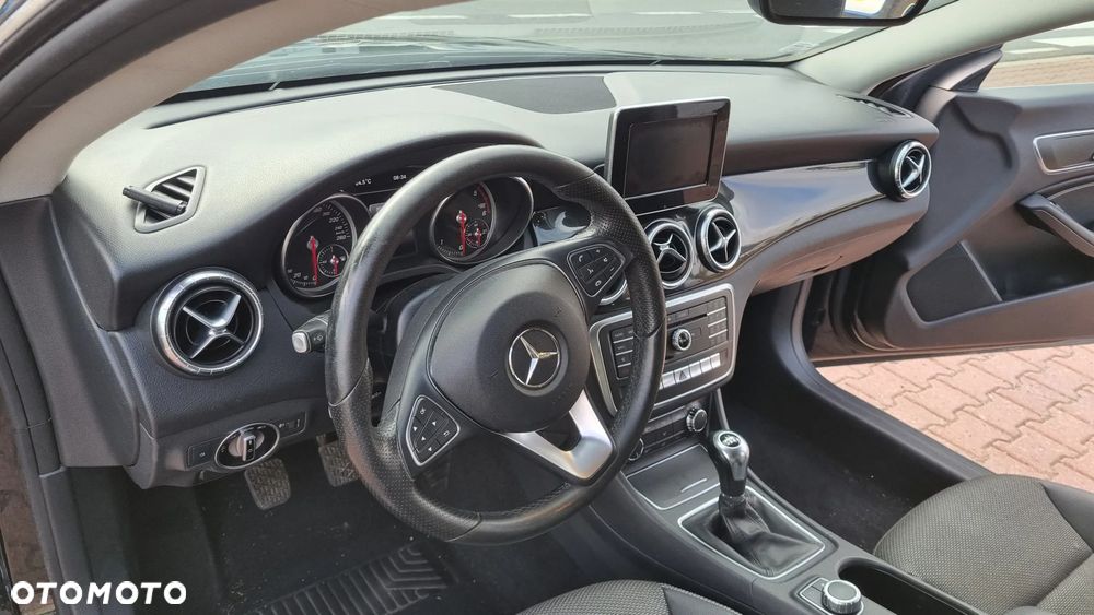 Mercedes-Benz CLA 180 (CDI) d - 33