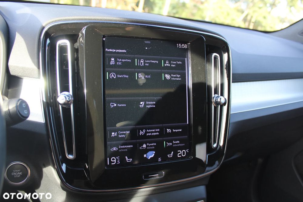 Volvo XC 40 D3 Momentum Pro - 26