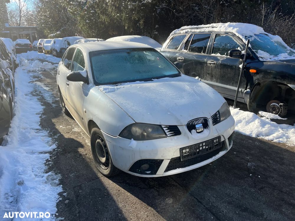 Dezmembrez Seat Ibiza 6L facelift alb 1,4 benzina 2008 BXW - 1