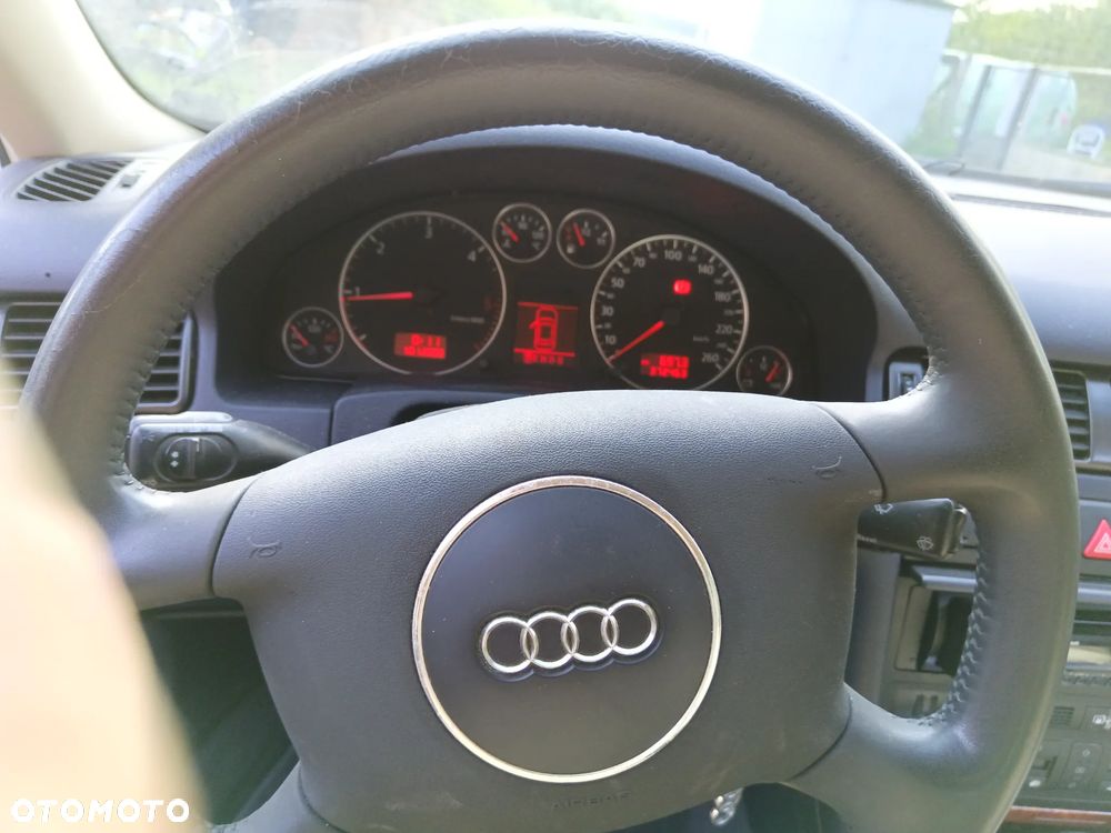 Audi A6 Limousine 1.9 TDI Multitronic - 5