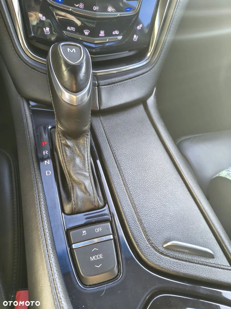 Cadillac CTS 2.0T RWD AT8 Luxury - 15