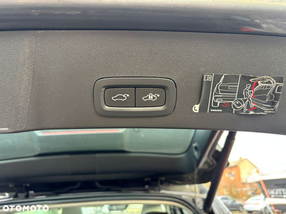 Volvo XC 40 D3 Momentum Pro - 11