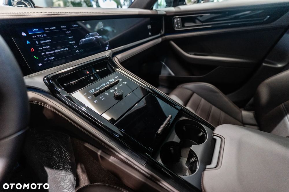 Porsche Panamera Turbo E-Hybrid PHEV - 24