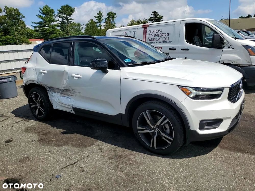 Volvo XC 40 T5 AWD R-Design - 5