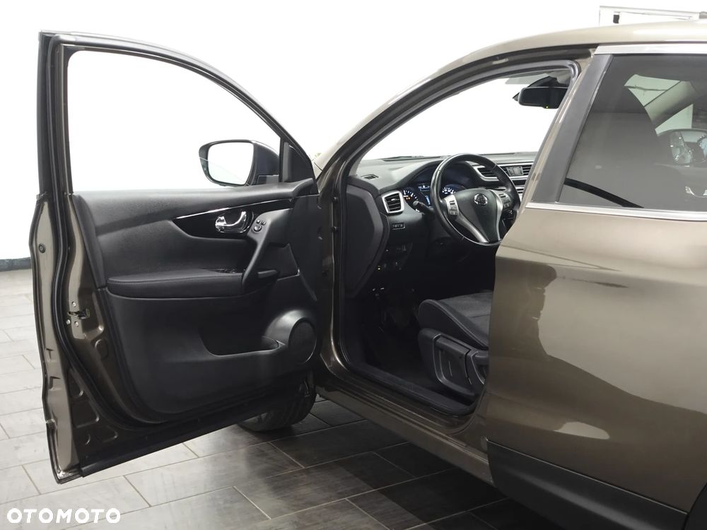Nissan Qashqai 1.6 DCi ALL-MODE 4x4i N-Connecta - 17