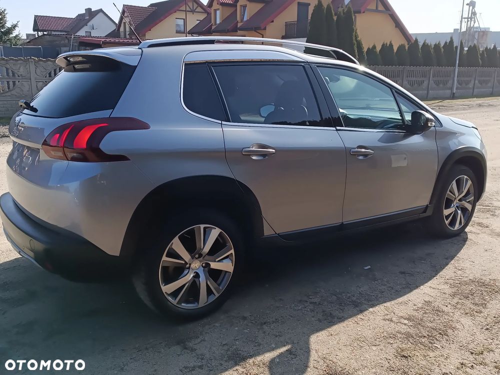 Peugeot 2008 BlueHDi 100 STOP & START Allure - 5