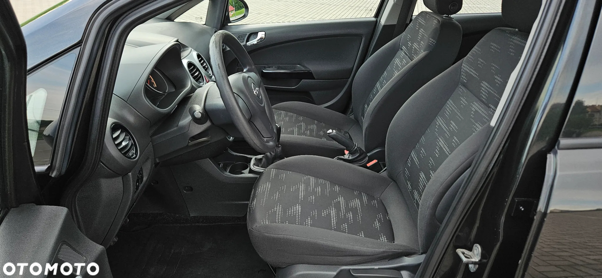 Opel Corsa 1.4 16V Active - 8