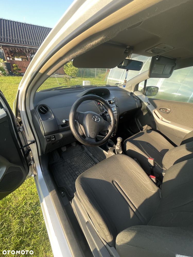 Toyota Yaris - 6