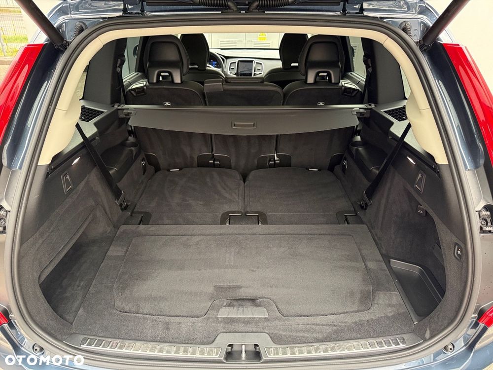 Volvo XC 90 - 30