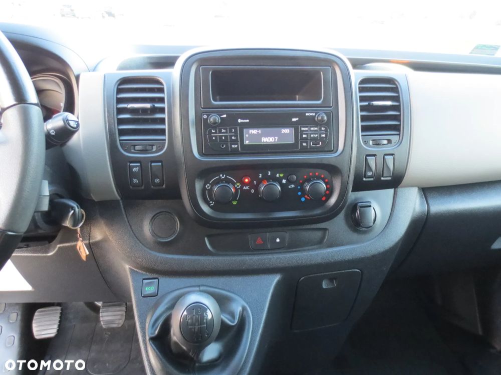 Renault Trafic - 12